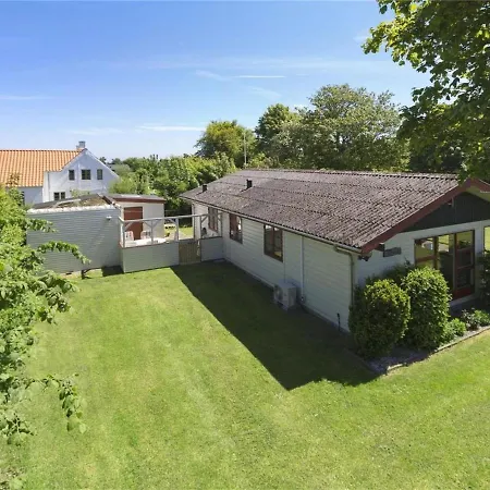 Holiday home Gunhil - 200m From The Sea In Ne Jutland By Interhome Hals