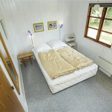 Holiday home Gunhil - 200m From The Sea In Ne Jutland By Interhome
