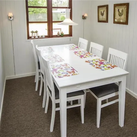 Holiday home Gunhil - 200m From The Sea In Ne Jutland By Interhome