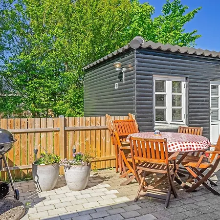 Gunhil - 200m From The Sea By Interhome Hals