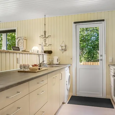 Gunhil - 200m From The Sea By Interhome Feriehus *