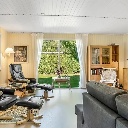 Gunhil - 200m From The Sea By Interhome