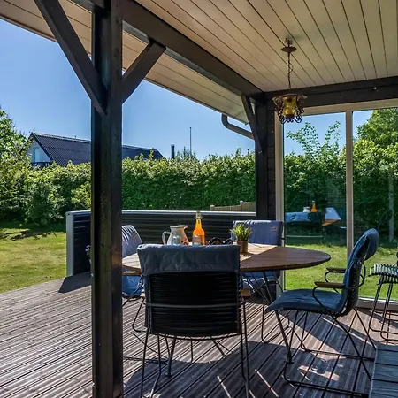 Gunhil - 200m From The Sea By Interhome * Hals